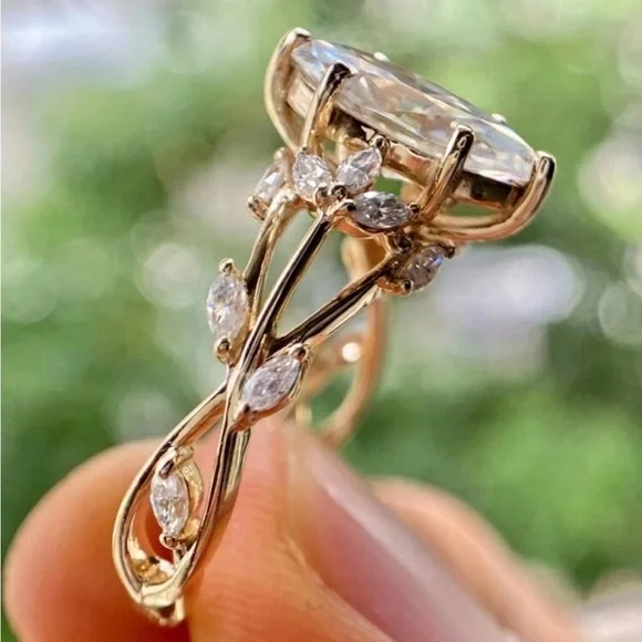 Cubic Zirconia engagement ring size 7 - Picture 3 of 3